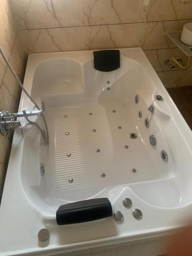 Kesar Hotel Viramgam Екстериор снимка