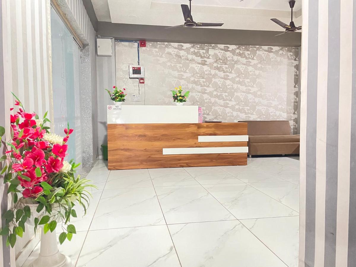 Kesar Hotel Viramgam Екстериор снимка