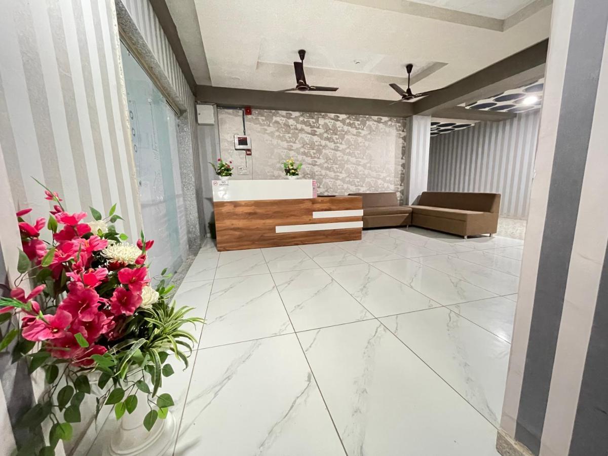 Kesar Hotel Viramgam Екстериор снимка